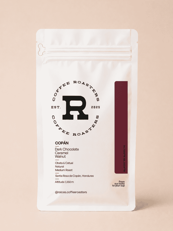 Copan natural process Obatá and Catuai blend specialty coffee from Santa Rosa de Copán, Honduras — 12oz bag by Raíces Coffee Roasters with tasting notes of chocolate, caramel, and walnut